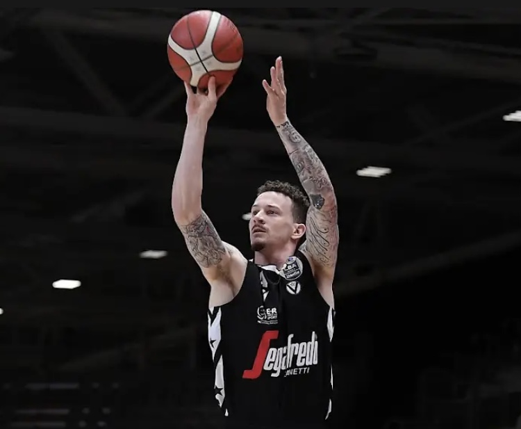 La Virtus Bologna esce dal contratto con Josh Adams