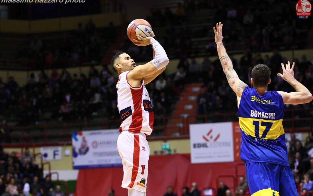 Pallacanestro Forlì, Montegranaro battuta e settima vittoria fila