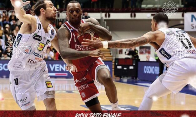 Bartley e Spencer conducono Trieste alla vittoria su Trento: 74-68 all’Allianz Dome