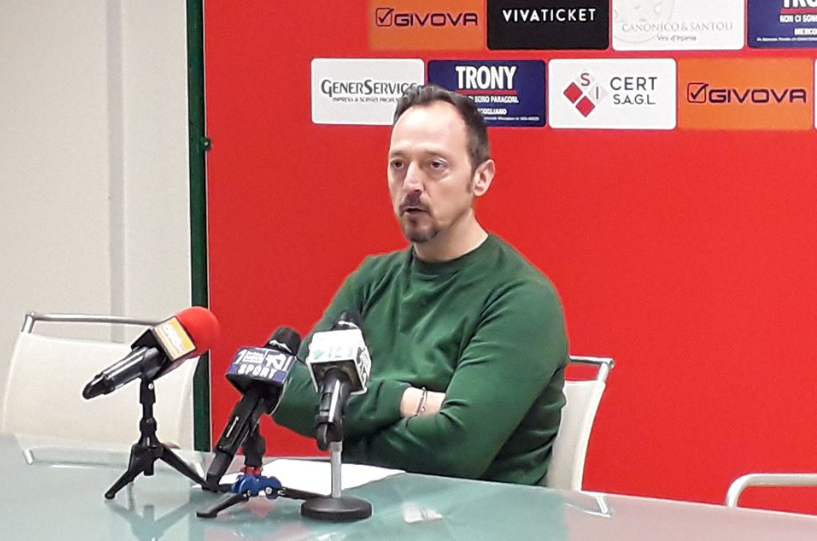 Scandone Avellino, esonerato Gianluca De Gennaro. Squadra affidata a Rodolfo Robustelli