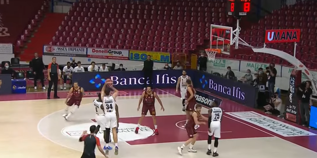 Terzo ko di fila per la Vanoli. Al Taliercio, la Reyer vince 88-84