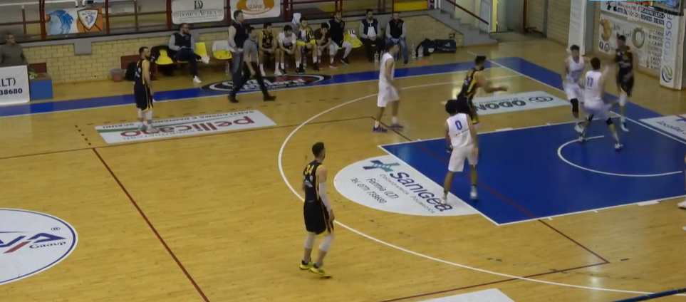 Pozzuoli corsara a Scauri. Balic ne mette 26 nel 68-79 finale