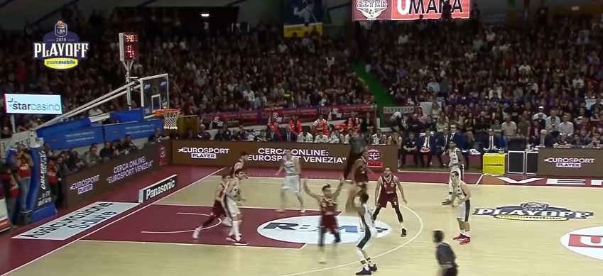 E’ la Reyer la quarta semifinalista. Trento travolta in Gara-5 per 87-62